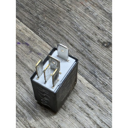 relais 5 borches 12V 30A 7m0951253 033201102 95vw10k705ea