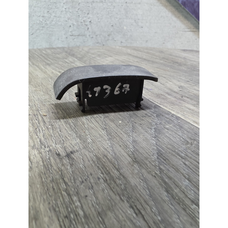faux bouton tableau de bord ford fiesta 84fg13k732aaw