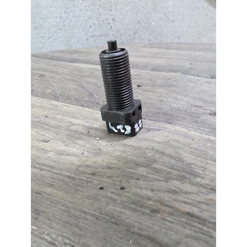 contacteur divers type stop renault