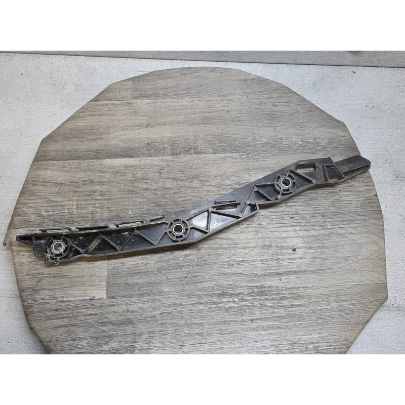 plastic support aile avant droit citroen C4 grand picasso 9656670980