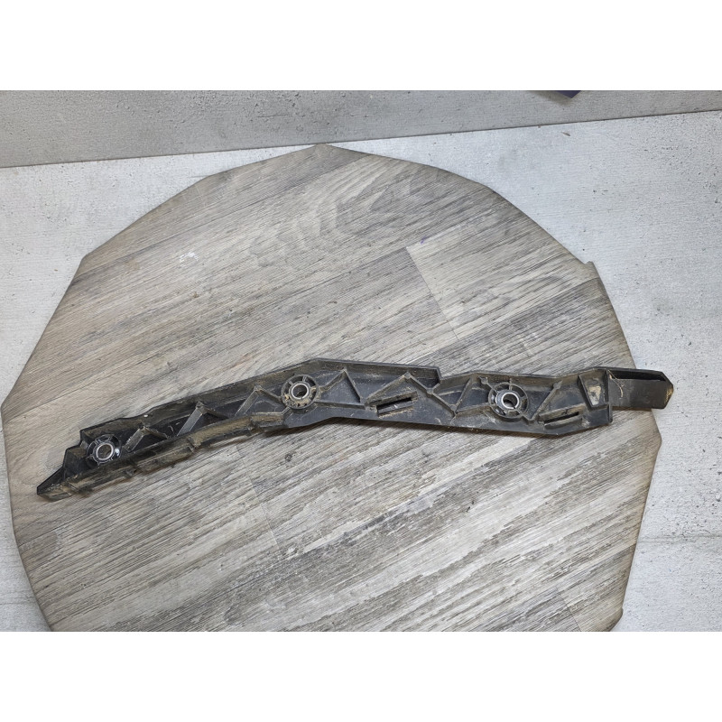 plastic support aile avant gauche citroen C4 grand picasso 9656671080