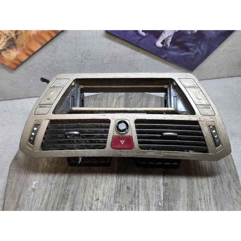 console centrale avec bouton citroen c4 grand picasso 36532x  pour bricoleur