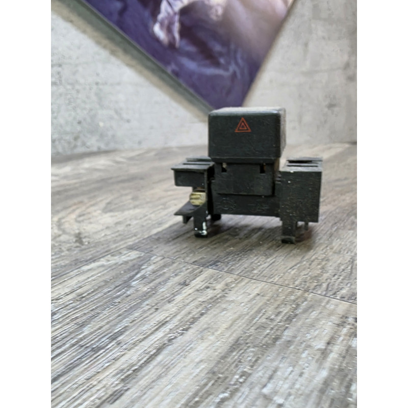 bouton warning feu de detresse fiat lancia alfa-romeo