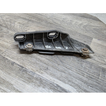 support plastic de parechoc avant droit citroen C4 grand picasso