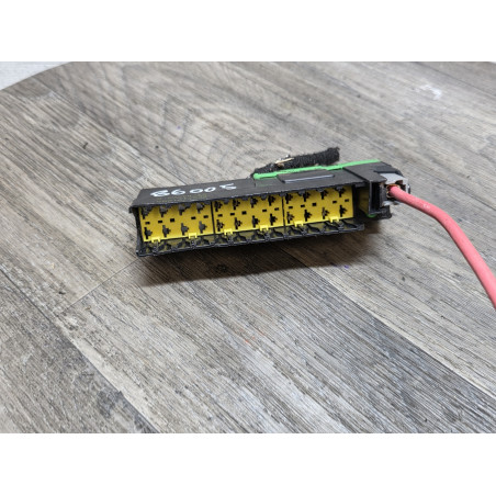 platine a fusible citroen C4 grand picasso 9627791880