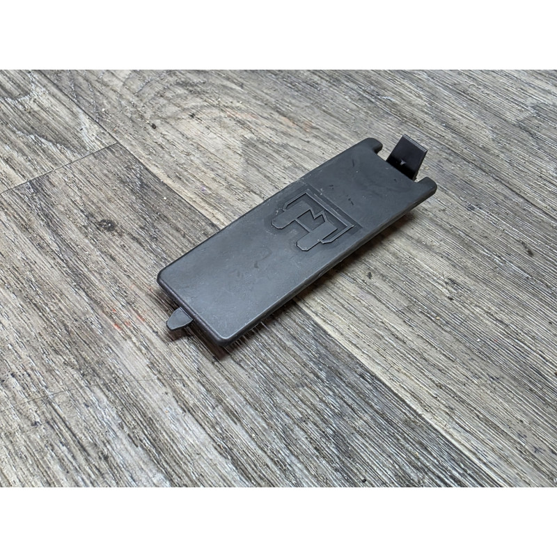 couvercle plastic support fusible boite a fusible citroen C4 grand picasso 9637466280