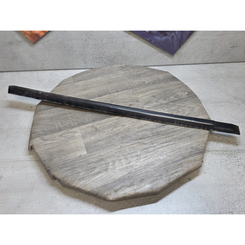 baguette moulure de porte arriere droit  bmw e36 19607340