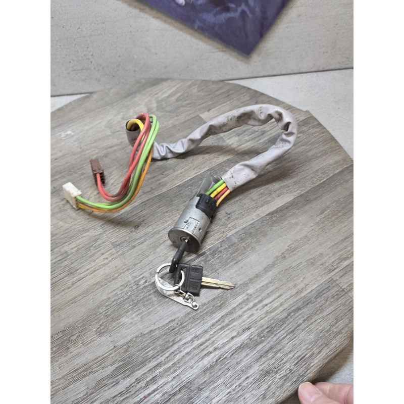 neiman avec 2 cles peugeot 205 p205