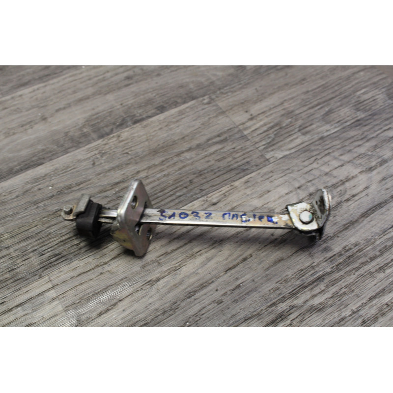 Arret de Porte Avant gauche RENAULT MASTER DIESEL ANNEE 1992