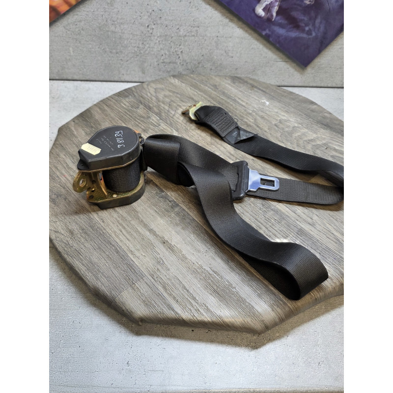 enrouleur de ceinture arriere droit ou gauche bmw e36 1977402
