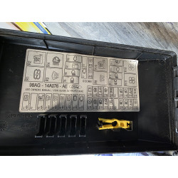 boite a fusible relais FORD FOCUS 98AG14A142AC