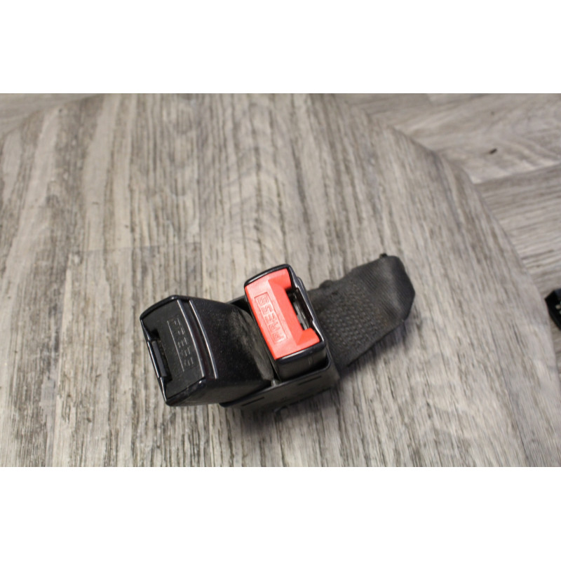 pedoncule gache de ceinture arriere droit renault megane 1 phase 2