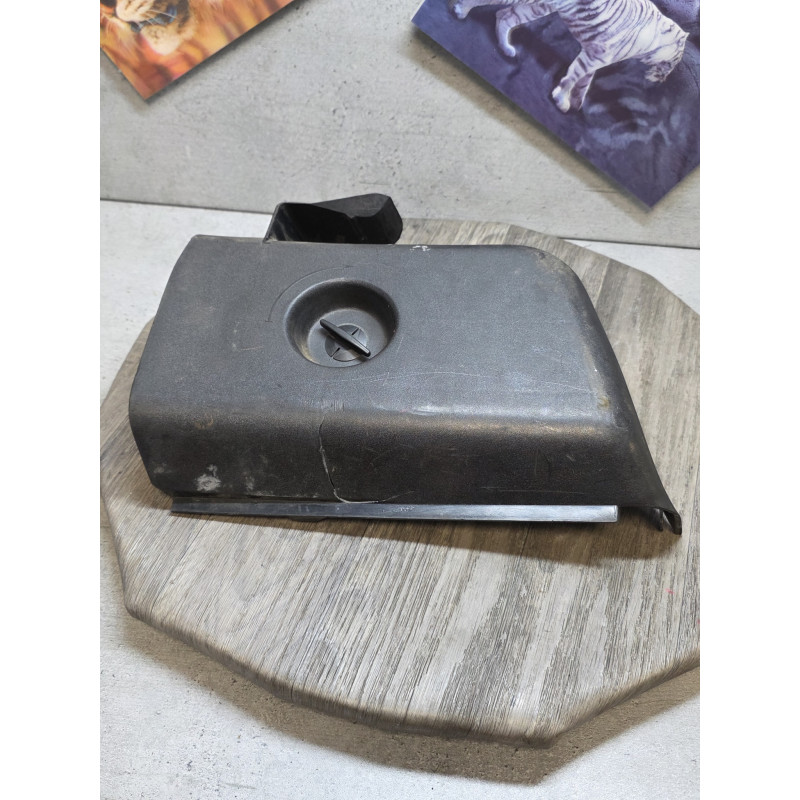 cache plastic feux arriere droit bmw e36 51478122478