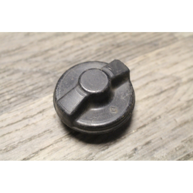 bouchon de reservoir renault