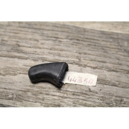 bouchon crochet fixation siege banquette arriere