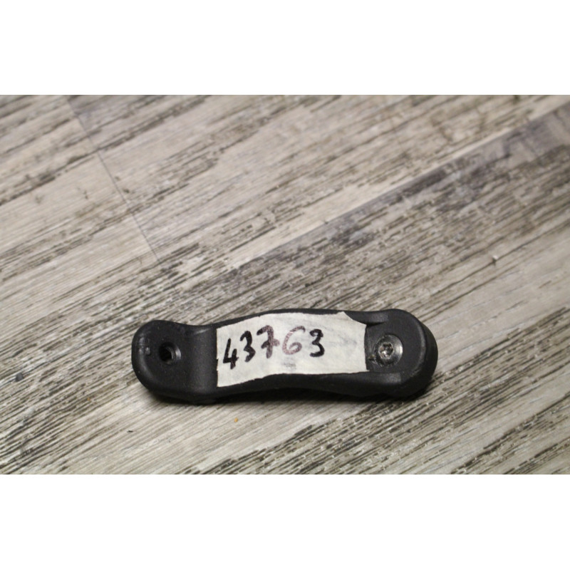 patte de fixation de vitre arriere peugeot 306 p306 9612452080