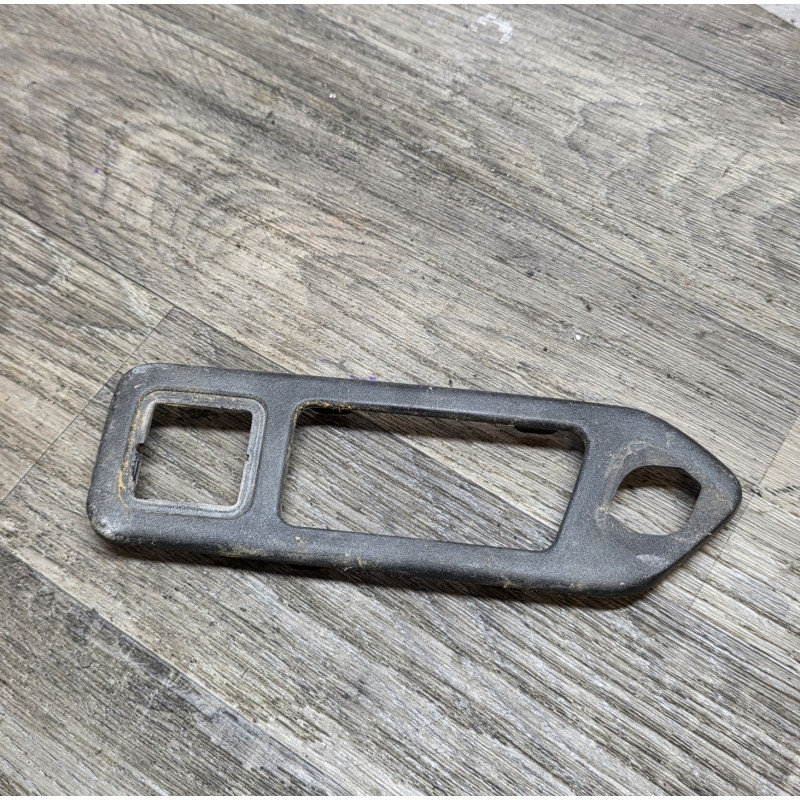 plastic contour poignee droit interieur volkswagen passat 357837248