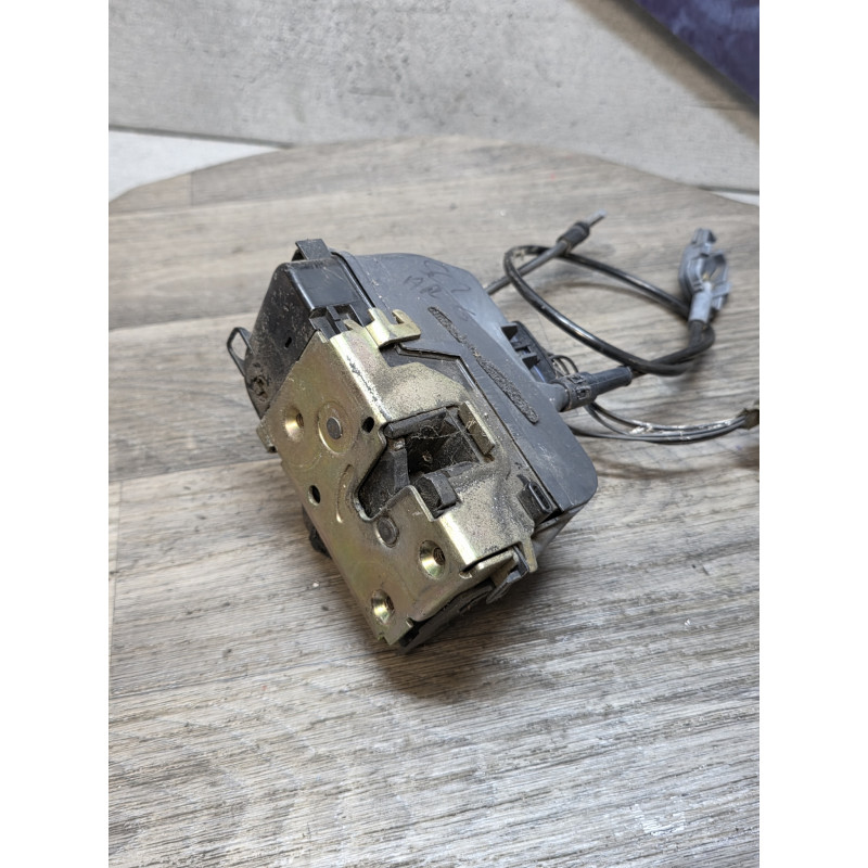gache de porte arriere gauche RENAULT SCENIC 2