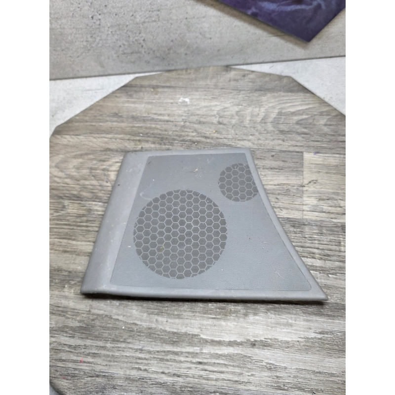 grille enceinte haut parleur arriere droit renault laguna 2 8200016012