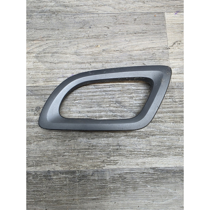 cache plastic contour de poignee de porte avant gauche peugeot 308 p308 9681039780