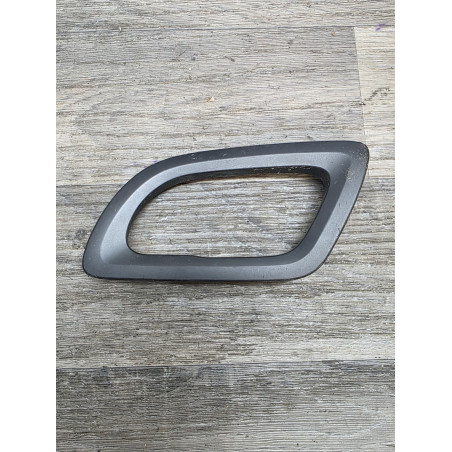 cache plastic contour de poignee de porte avant gauche peugeot 308 p308 9681039780