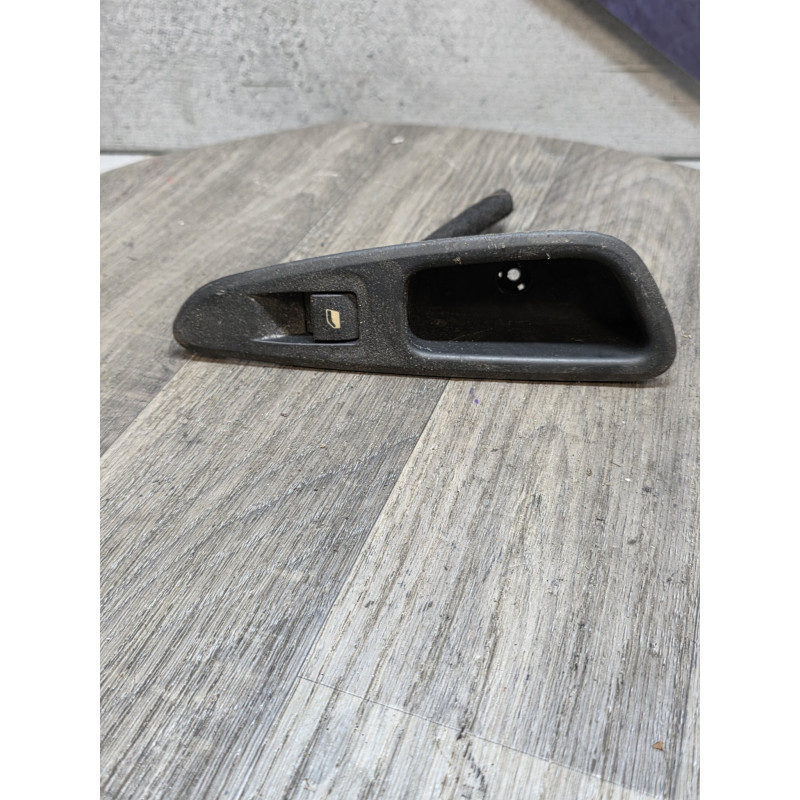 bouton commande leve vitre arriere gauche avec bloc support peugeot 308 p308 96565185xt