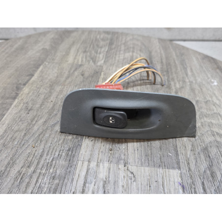 bouton commande leve vitre avec support renault 838099g
