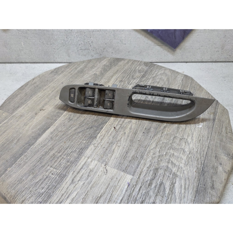 bouton leve vitre avant gauche avec support seat ibiza 6l1867171