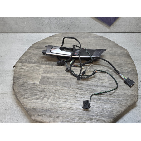 poignee de porte ouverture  interieur avant gauche avec tweeter audi a6 4b0837019