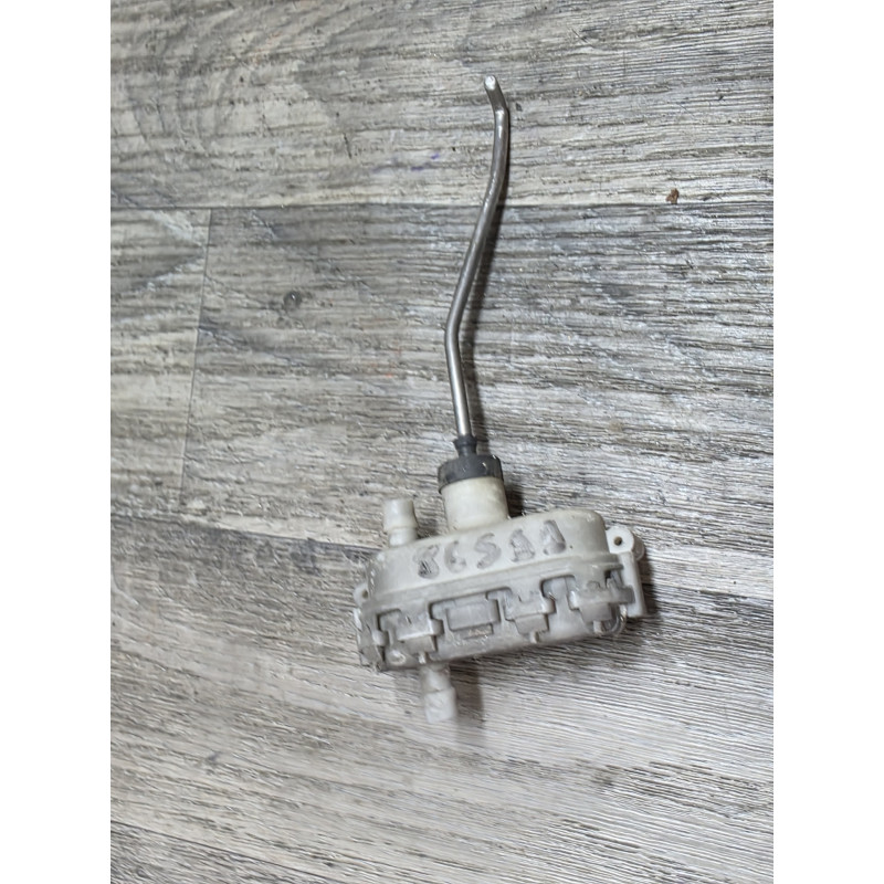 moteur pompe fermeture centralise trappe a carburant essence audi vw volkswagen seat skoda 4a0862153