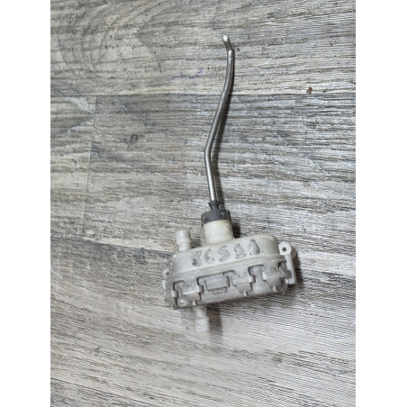 moteur pompe fermeture centralise trappe a carburant essence audi vw volkswagen seat skoda 4a0862153