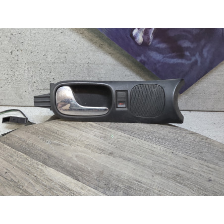 poignee ouverture interieur de porte avant gauche avec bouton fermeture centralise audi 8d1837019