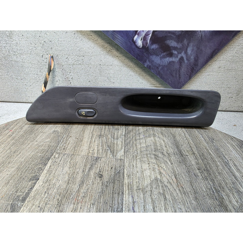 bouton commande leve vitre droit renault Laguna 1 7701686439 7700822334