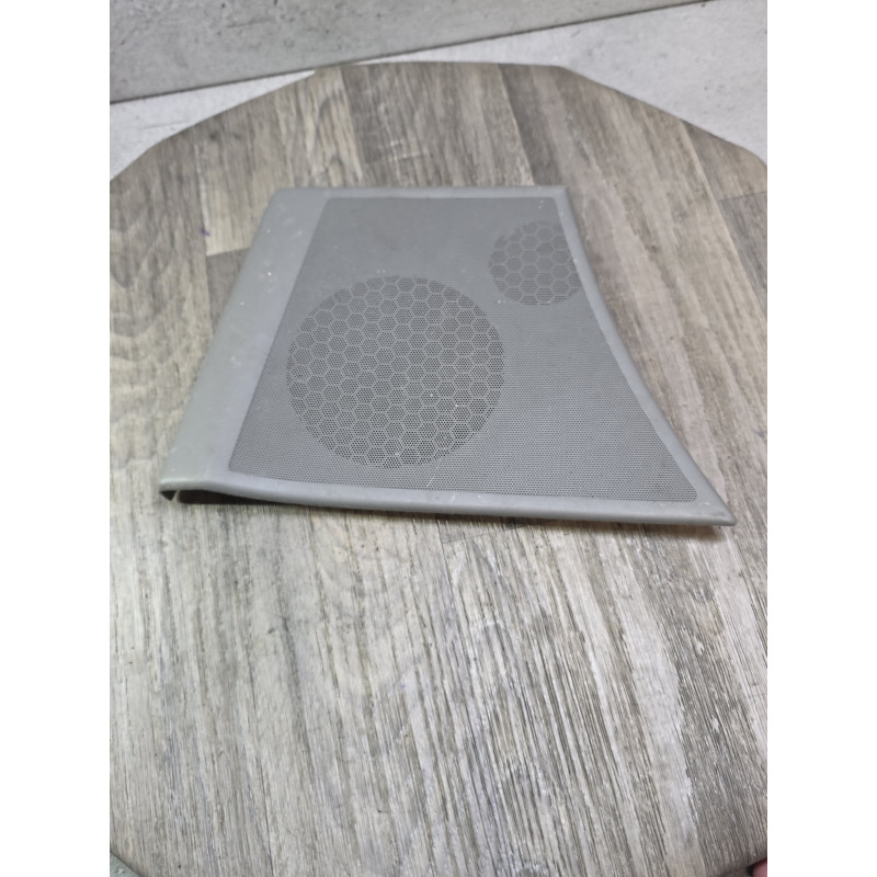 grille enceinte haut parleur arriere droit renault laguna 2 8200016012 8200000092