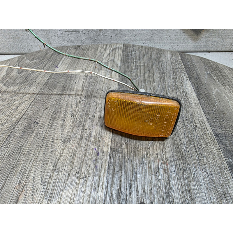 repetiteur d aile clignotant orange Toyota Corolla 6R014446