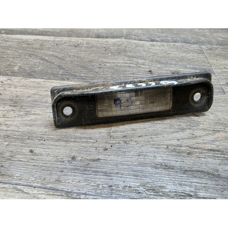 eclairage plaque immatriculation audi 4D0943021