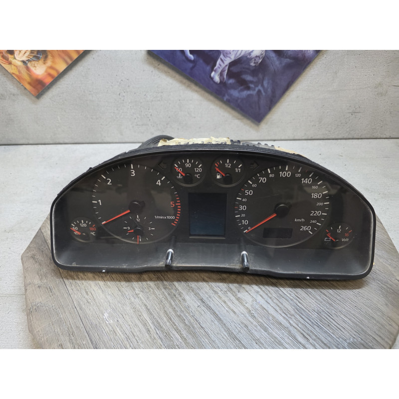 compteur combine instrument audi a6 4b0919880