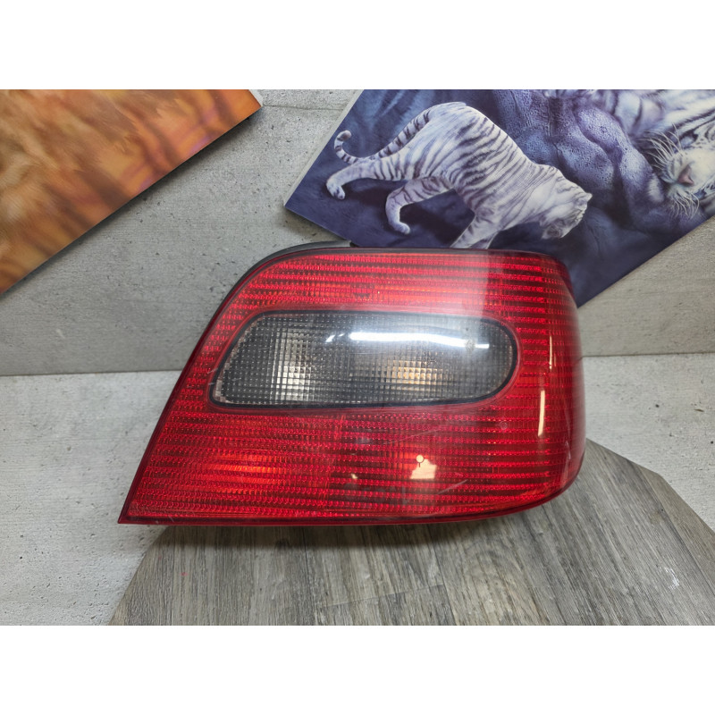 feu arriere droit citroen xsara