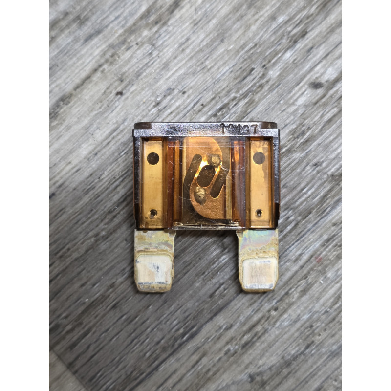 maxi fusible 70A  12V mammouth