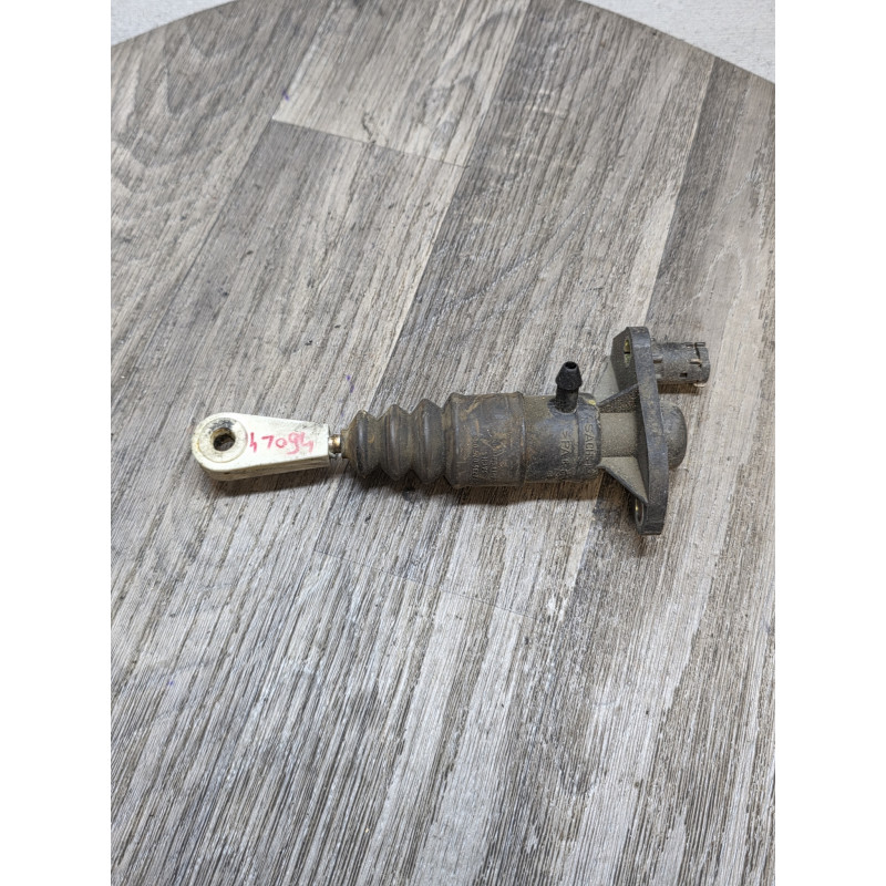 emetteur d embrayage AUDI A6 a6 a8 V6 TDI 8E1721401