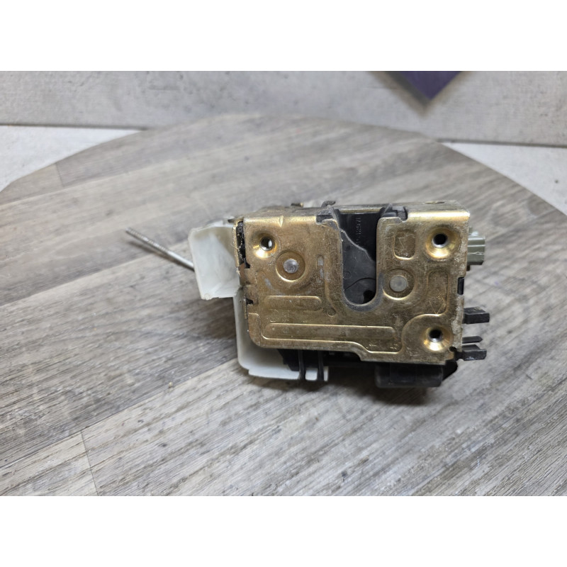 gache de porte avant gauche renault megane scenic 1