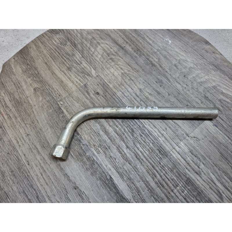 manivelle de cric 19