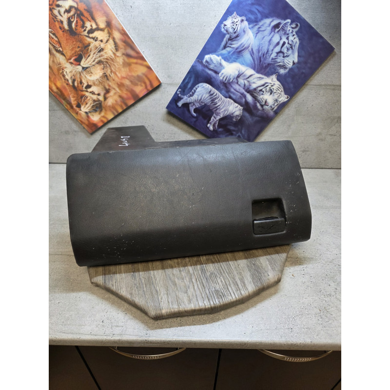 boite a gant renault velsatis 29390M