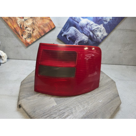 feu arriere droit audi a6 break 2000 4b9945096d3fz