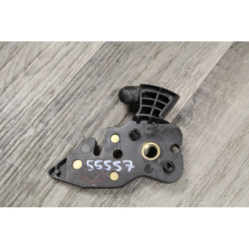 crochet loquet serrure gache de siege banquette arriere renault laguna 2 8200001824