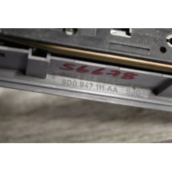 eclairage plafonnier interieur AUDI A4  2000 8D0947111