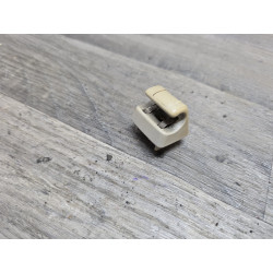 clips de maintien pare soleil