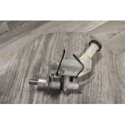 maitre cylindre avec bocal RENAULT CLIO 3 PHASE 2 1.5 DCI 2010 3P