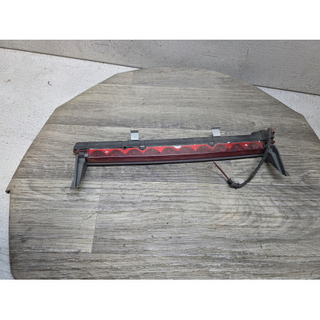 troisieme feu stop audi a6 4b0945097