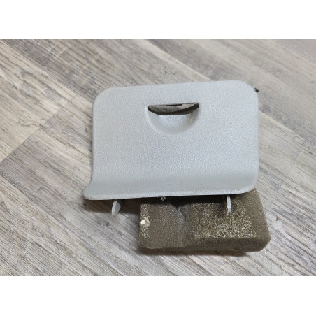 plastic trappe porte fusible tableau de bord renault megane scenic 1 7700849148